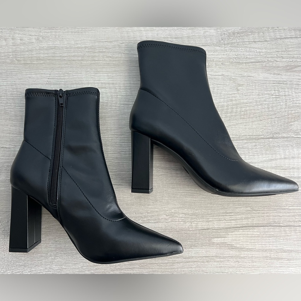 Wild Pair Iloise Pointed-Toe Block-Heel Dress Booties Size 6